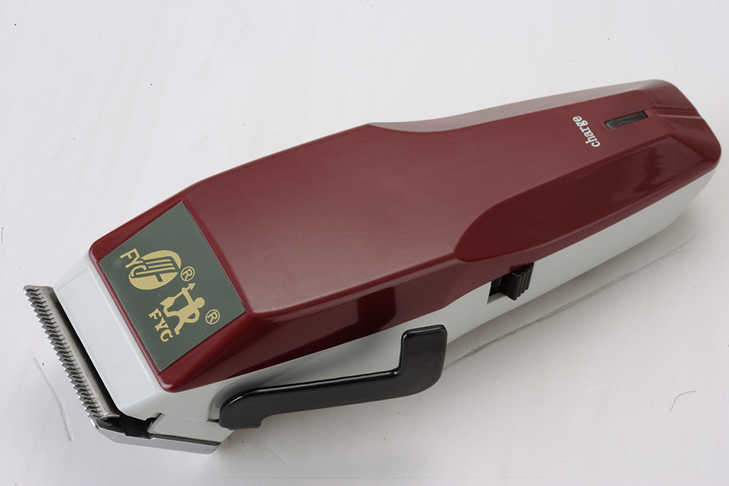 Stainless Steel Blades Cordless Bread Trimmer Electric Hair Clipper With Battery